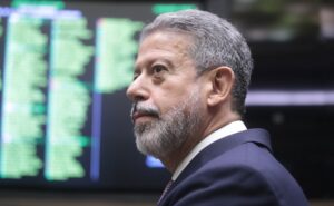IR: Lira Adia Projeto Após Revés do IOF